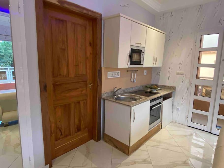 Appartement Altona Ломе Екстер'єр фото